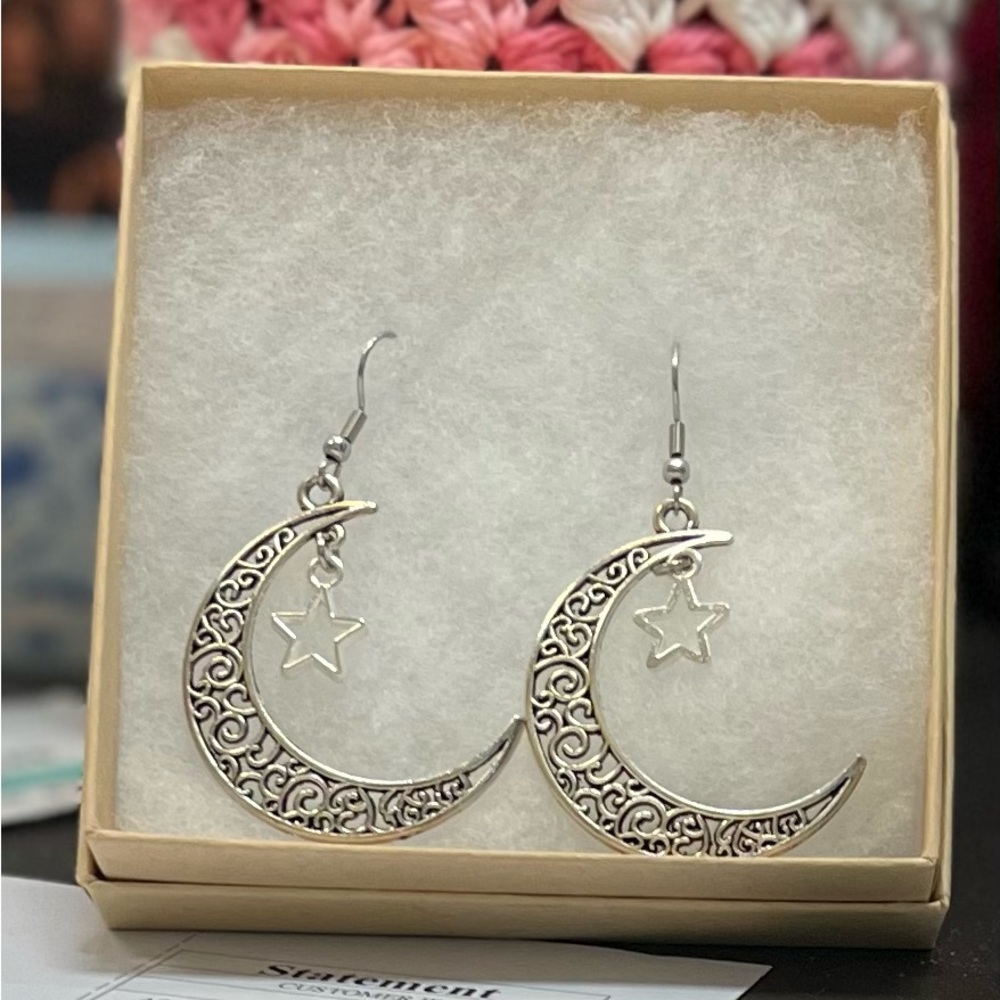 Ornate Crescent Moon with Star